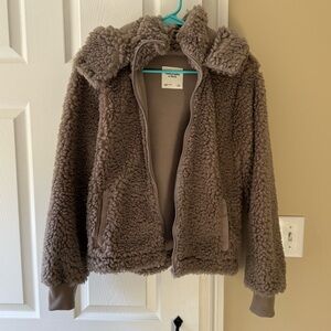 Women’s Sherpa zip up jacket, great condition